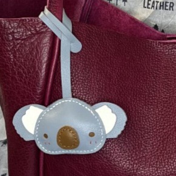 Portland Leather, Verona Tote, Large, Orchid w/Key Chain & Koala Bag Charm - Picture 10 of 10